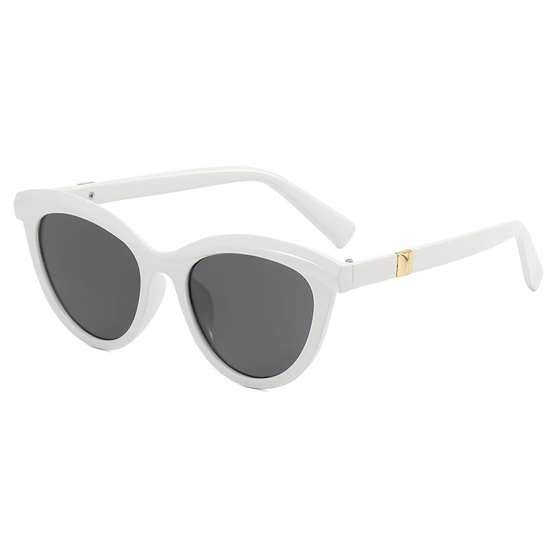 Ladies elegant Cat-Eye sunglasses with stylish metal frame Bowlift