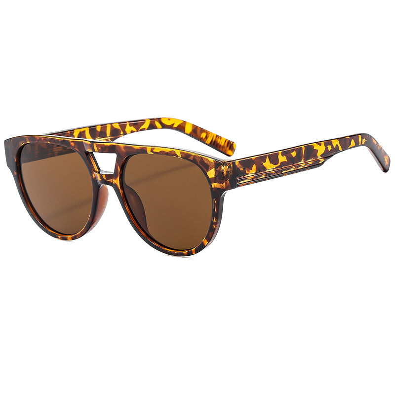 Women Cat-Eye Sunglasses with elegant, sturdy frame and UV protection Bowlift