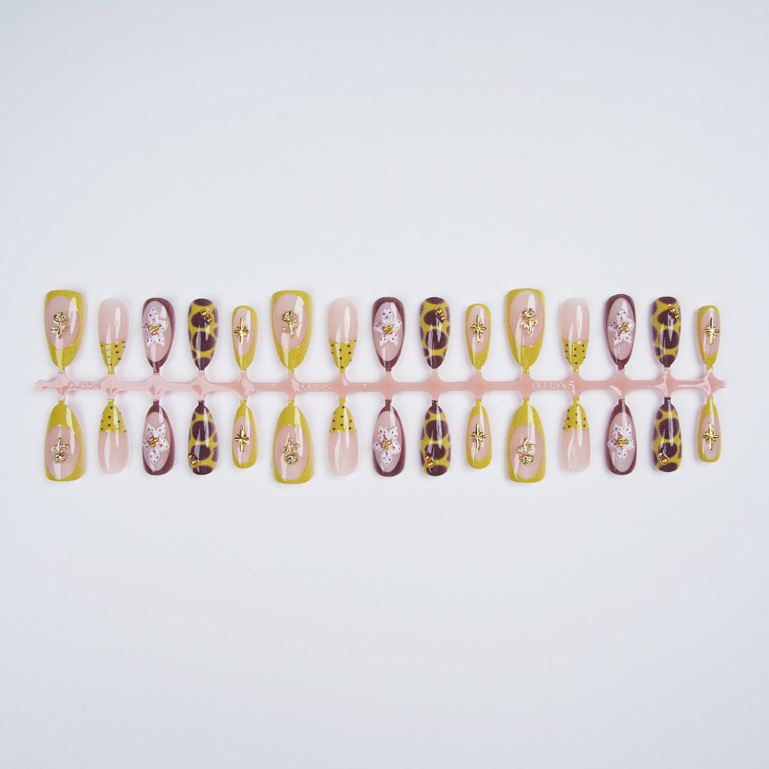 Elegant Artificial Nail Set with Unique Design Bowlift