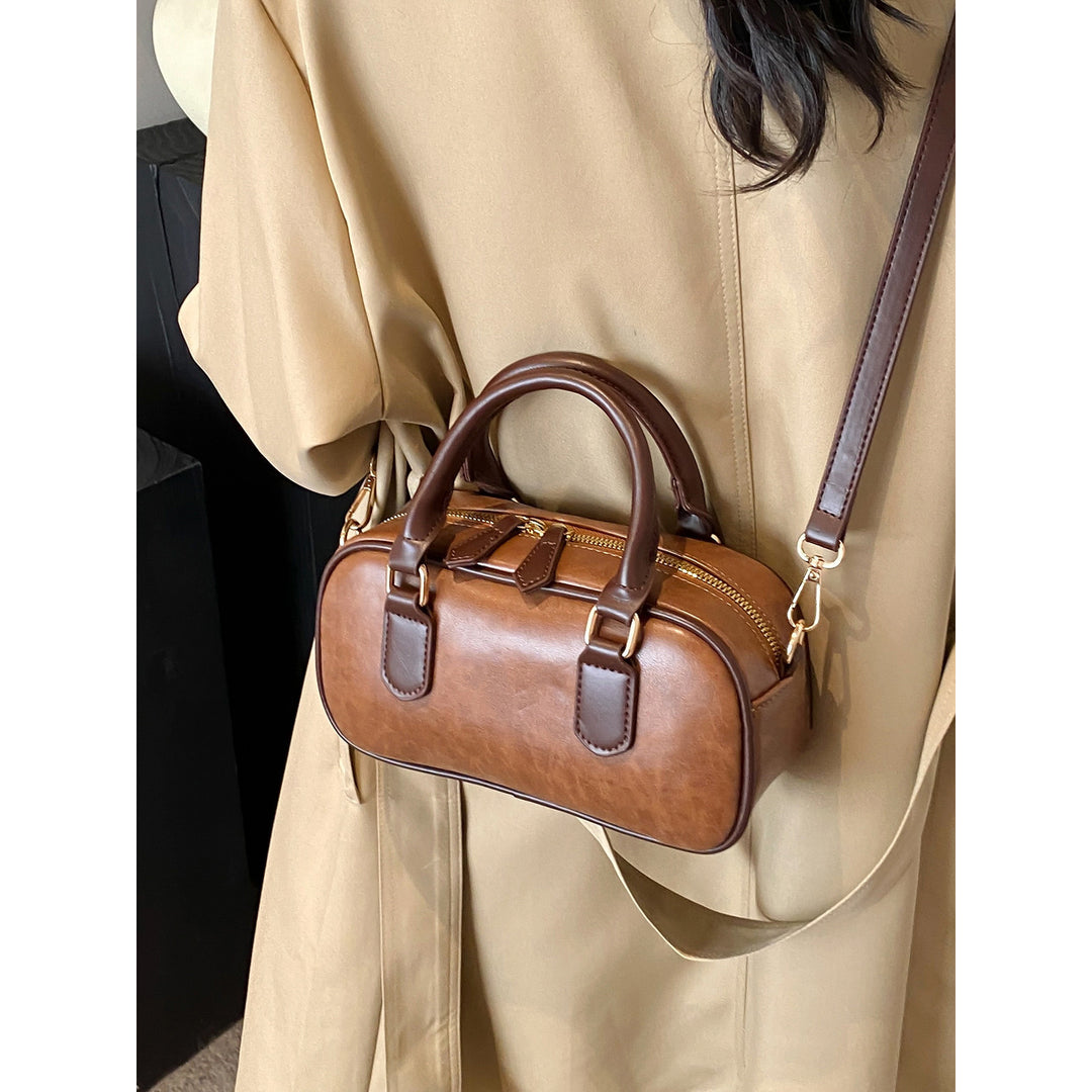 Elegant Structured Handbag Bowlift