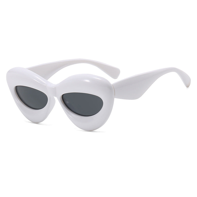 Ladies Cat-Eye Sunglasses with Innovative Plastic Frame Bowlift