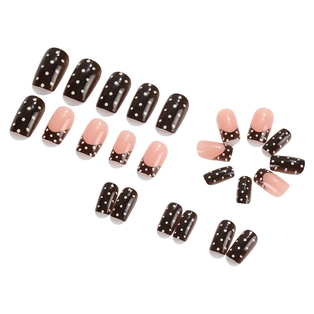 Stylish dotted pattern artificial nails Bowlift
