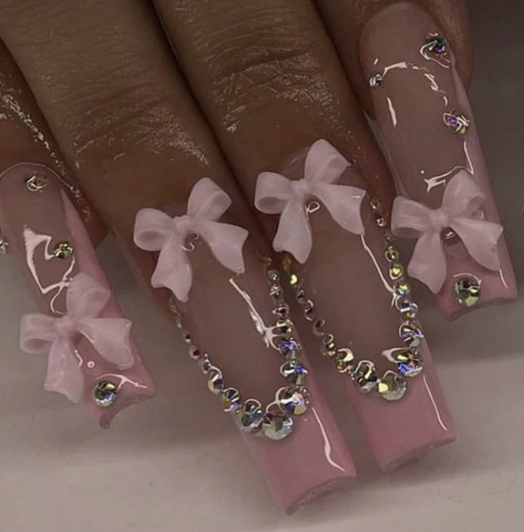 Nail art set with delicate arch decorations and rhinestone details Bowlift
