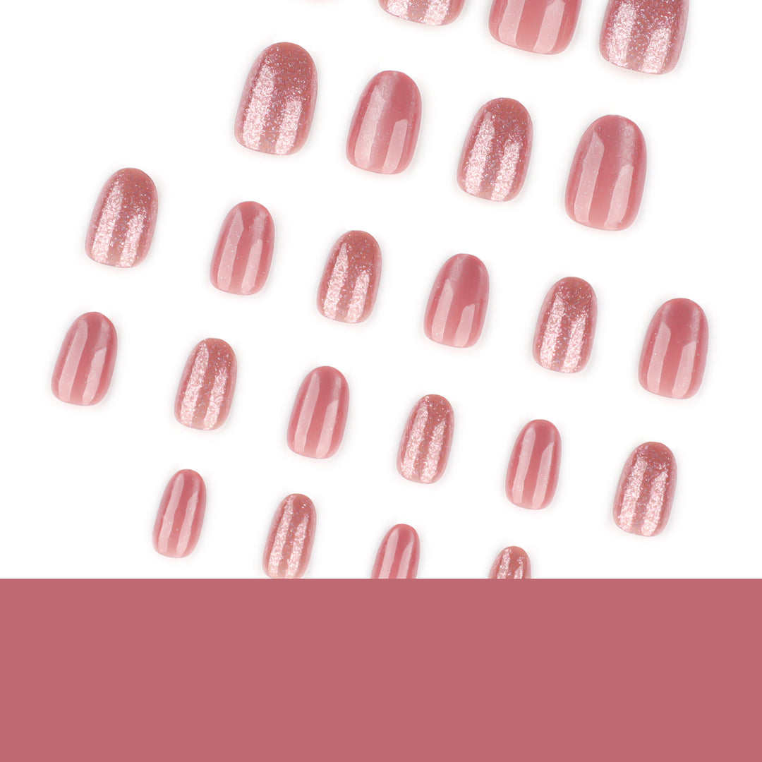 Glamorous artificial nails with glitter accents Bowlift