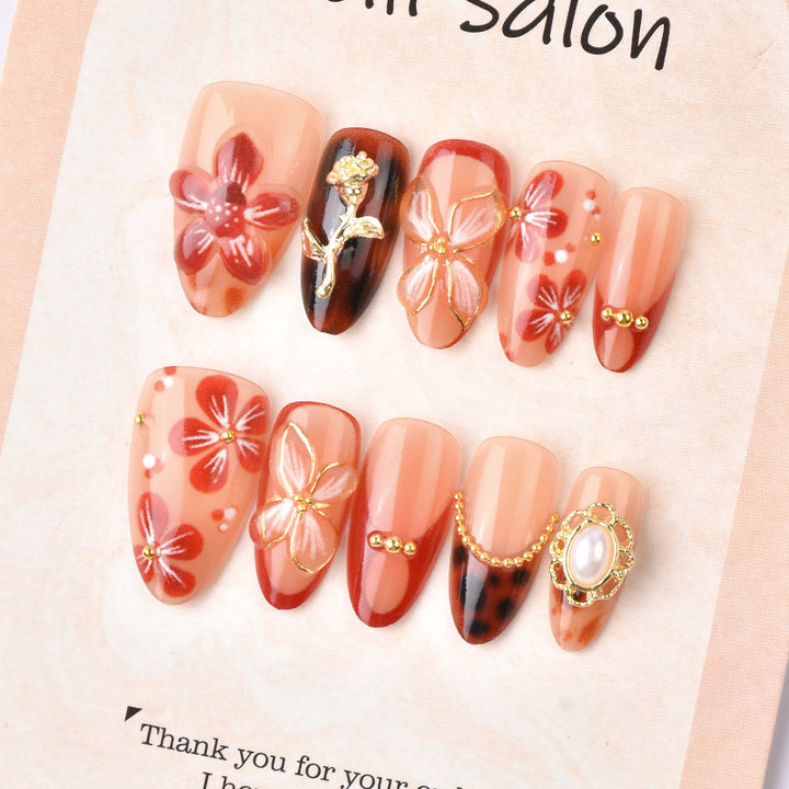 Luxury artificial nails with floral decorations Bowlift