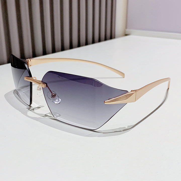 Women's fashion square sunglasses with embellished metal frame Bowlift