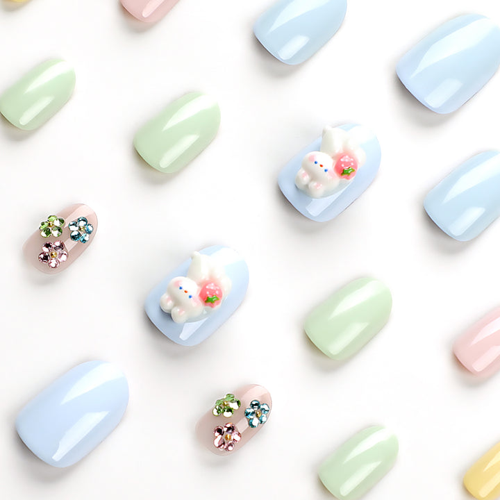 Artful Nail Art with Flower Decorations Bowlift