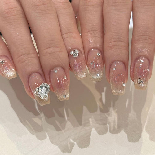 Glittering Nail Art Bowlift