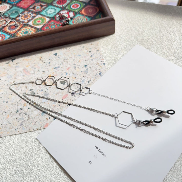 Geometric Pendant Necklace Bowlift