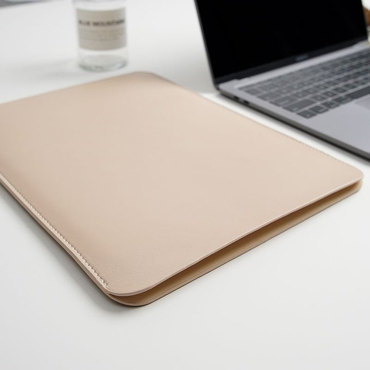 Sleek Leather Laptop Sleeve Bowlift