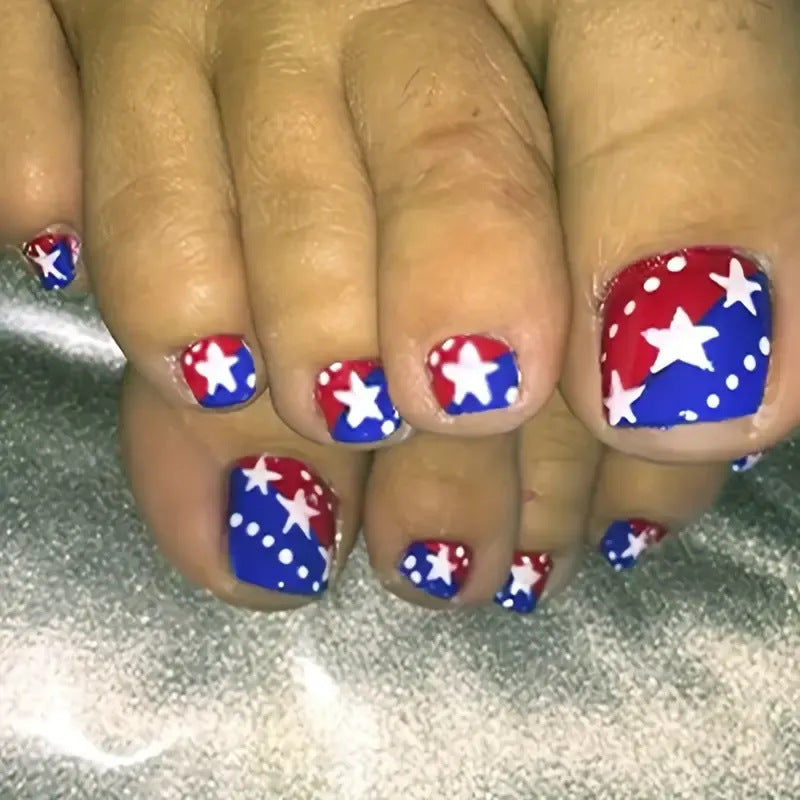 Fashionable Nail Art Bowlift