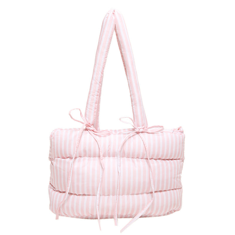 Fashionable tote bag with quilted design Bowlift