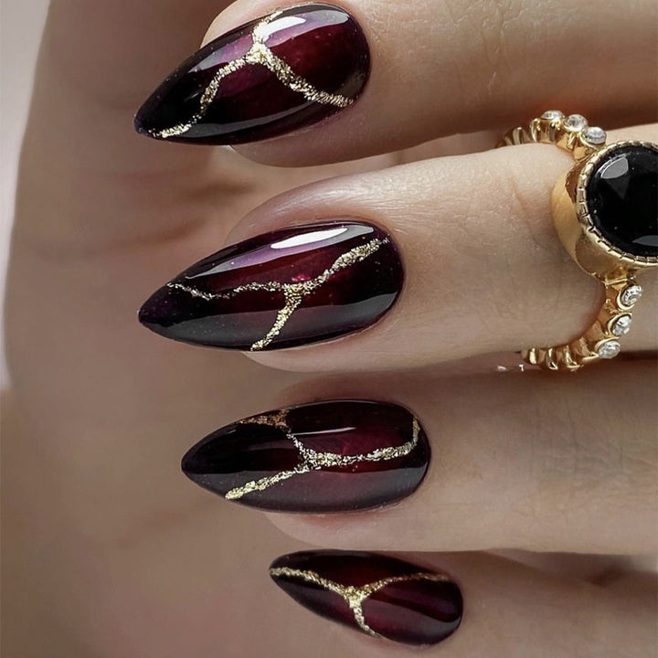 Acrylic nail set with glamorous accents and high-gloss finish Bowlift