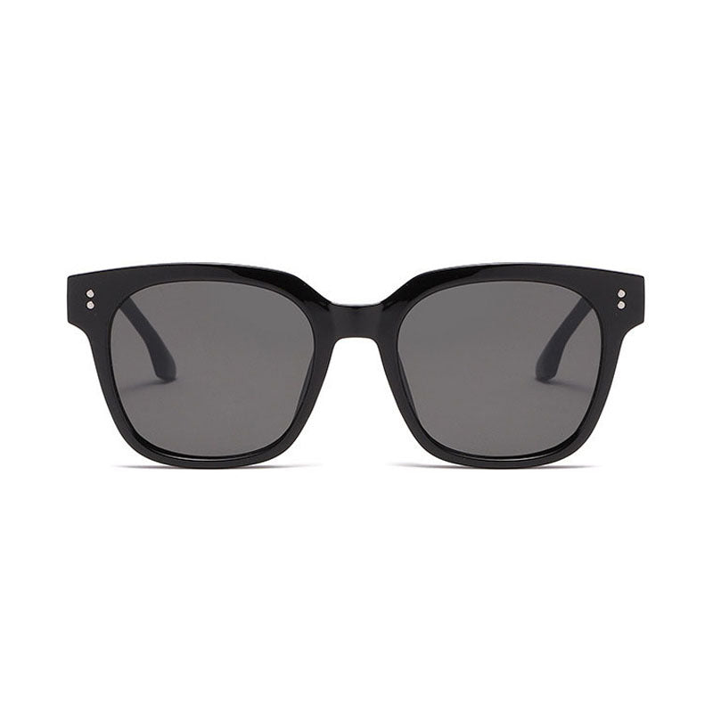 Women's sunglasses in innovative design with wide frame Bowlift