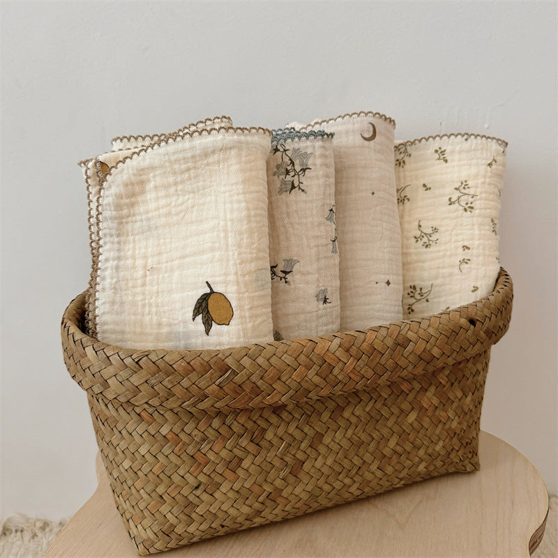 Women's Cozy Cotton Blanket with Floral Design Bowlift
