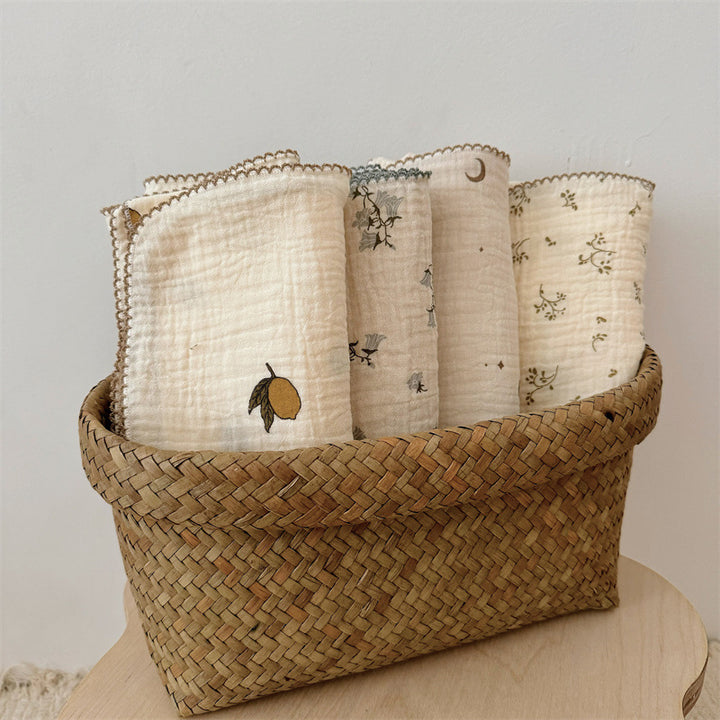 Women's Cozy Cotton Blanket with Floral Design Bowlift