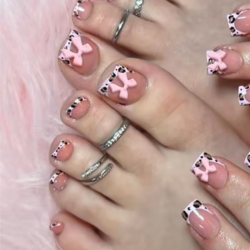 Decorative Press-On Nail Set with Elegant Patterns Bowlift