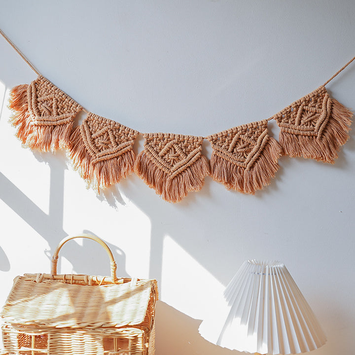 Decorative Macrame Banner Bowlift