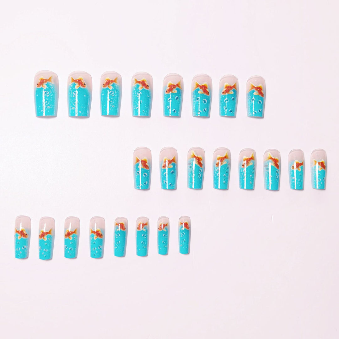 Artificial nail design with golden fish Bowlift
