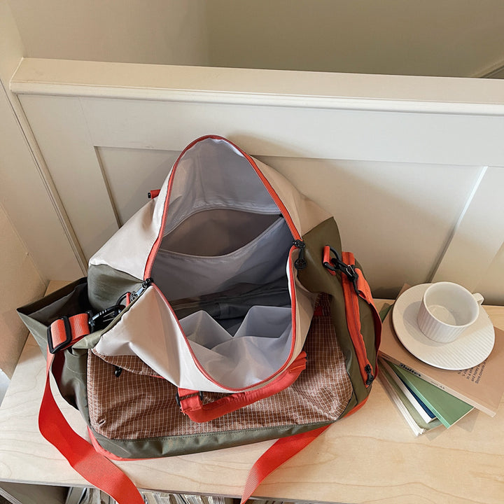 Sporty Travel Bag With Functional Design Bowlift