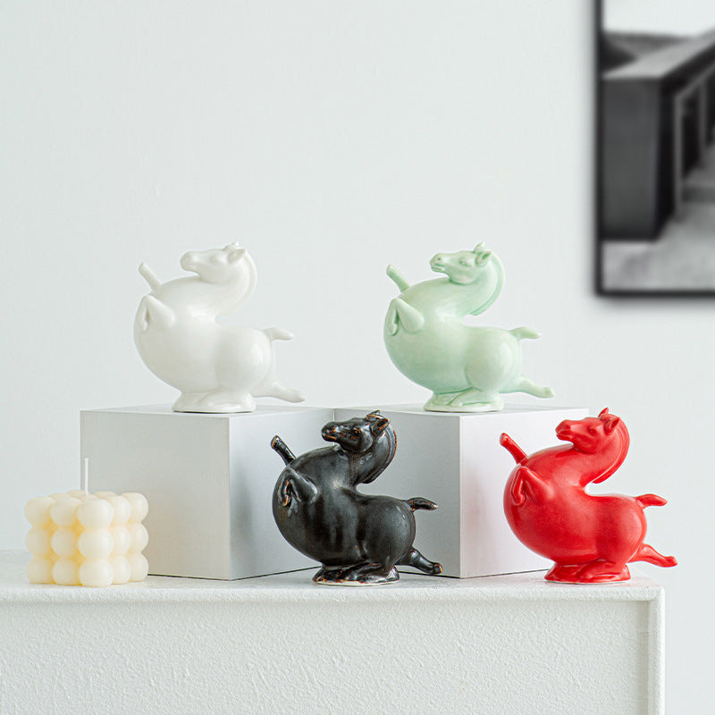 Decorative ceramic figure Bowlift