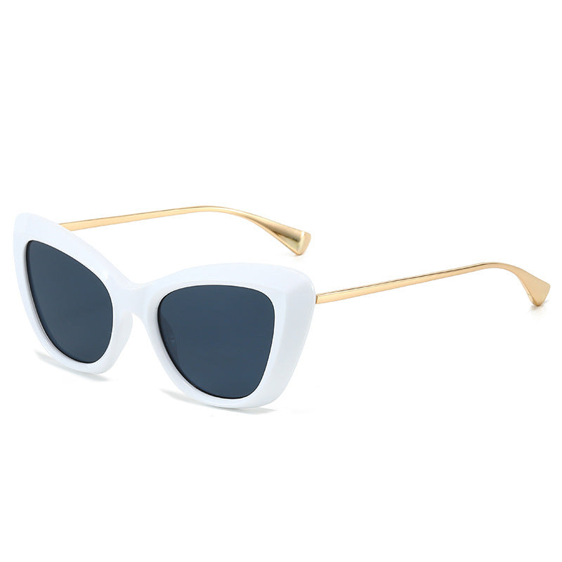 Ladies Cat-Eye Sunglasses with Elegant Metal Frame Bowlift