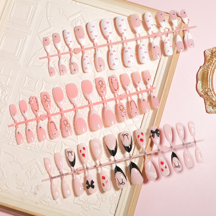Elegant Floral Accent Press-On Nail Set Bowlift