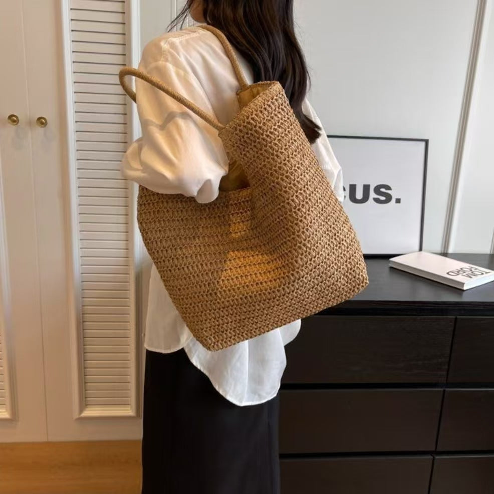 Stylish shopping bag Bowlift