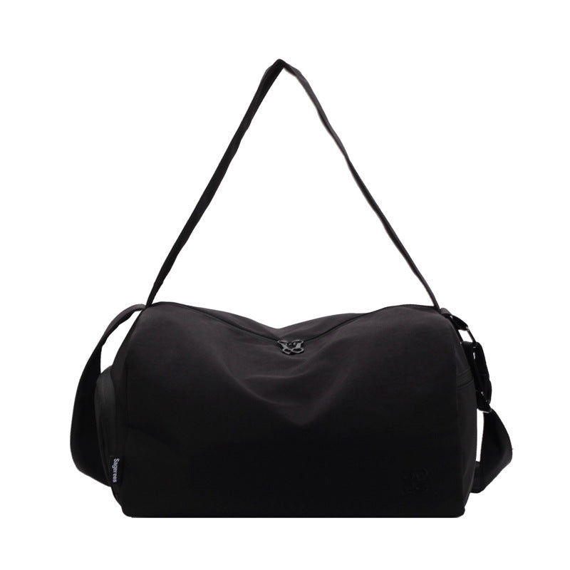 Sporty Carrying Bag with Ergonomic Design Bowlift
