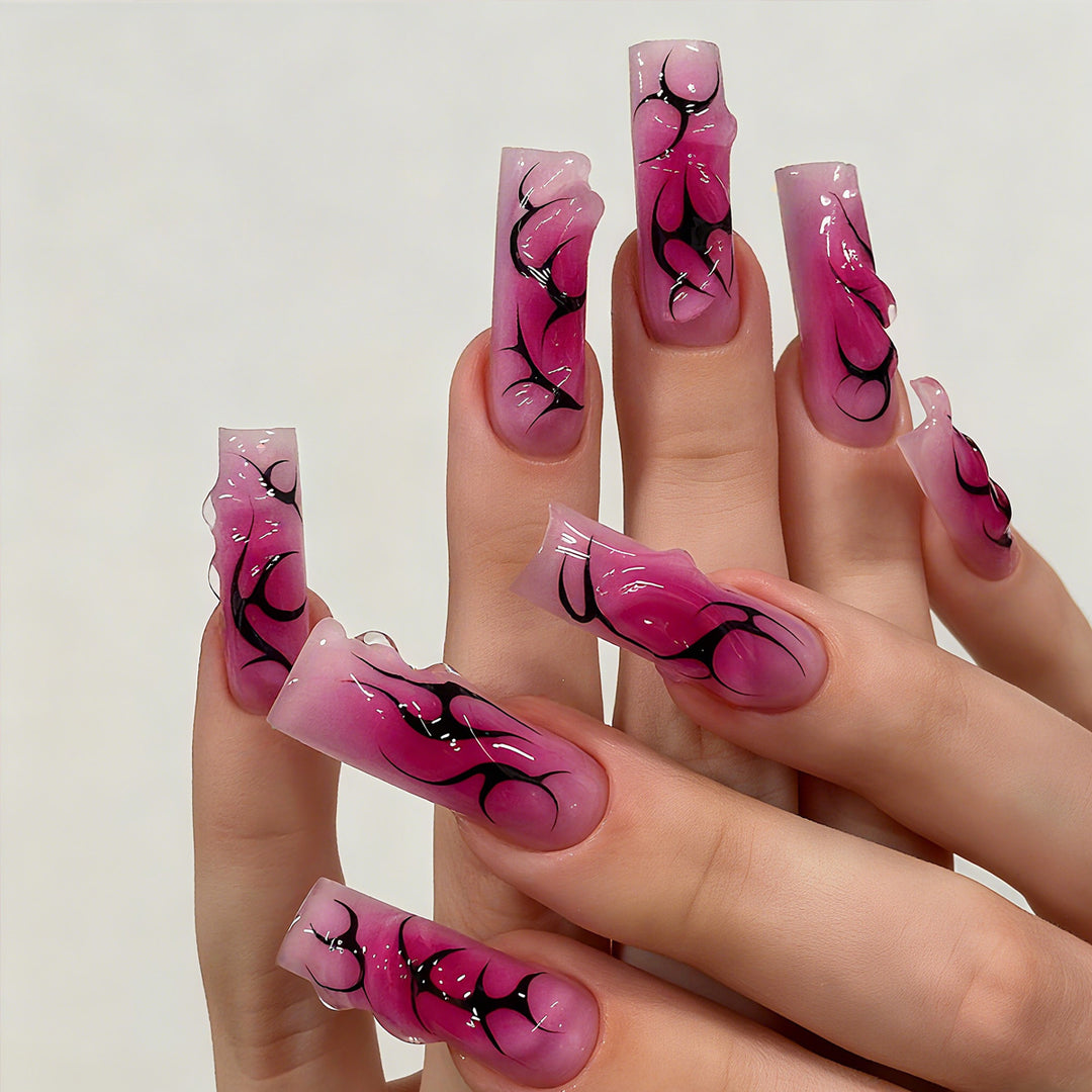 Artifical nails with floral and artistic design Bowlift