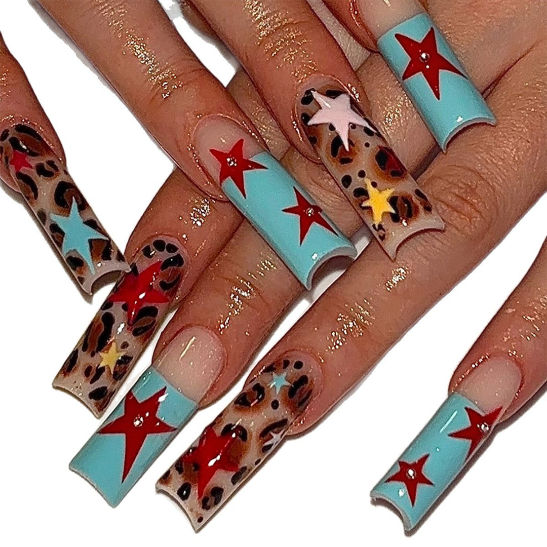 Artificial nails with striking star design Bowlift