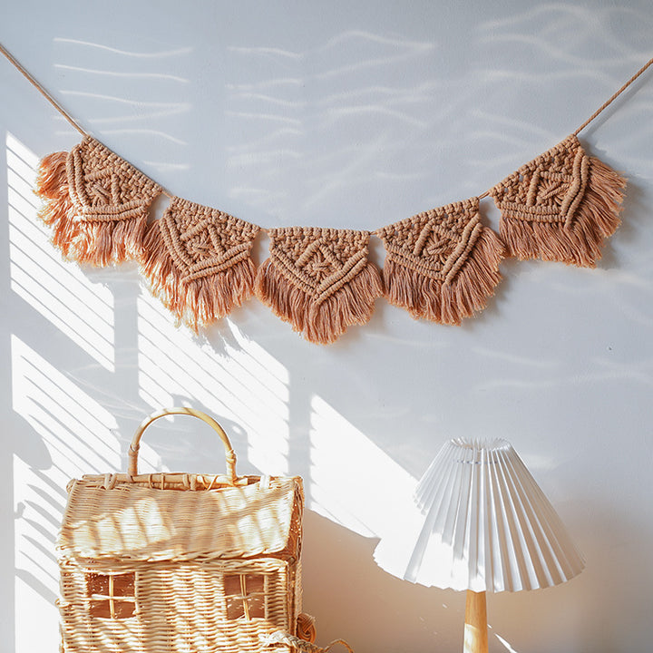 Decorative Macrame Banner Bowlift