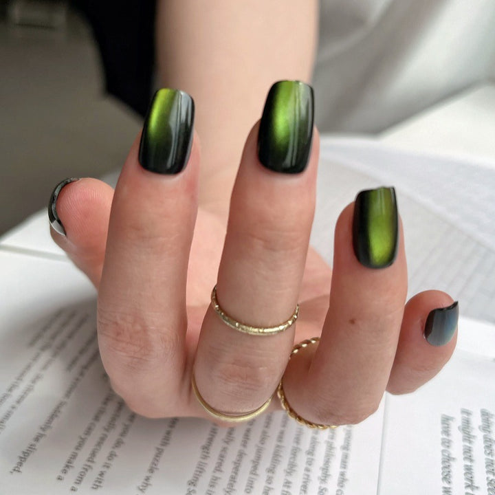 Artistic Press-On Nail Set with Gradient Effect Bowlift