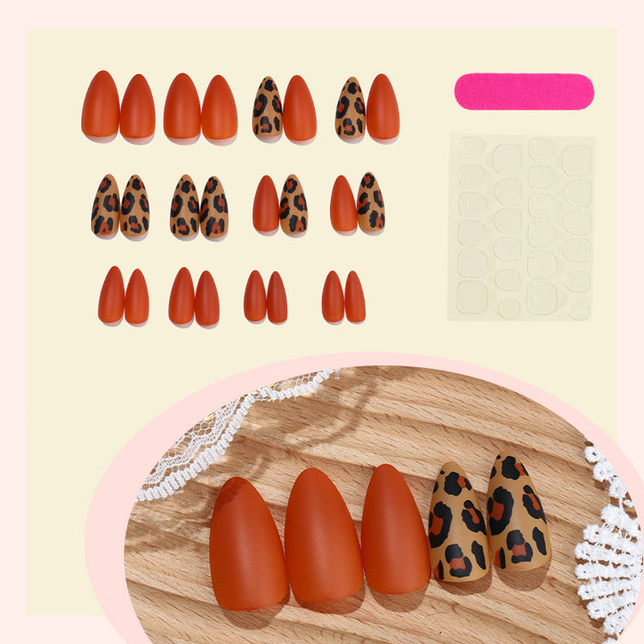 Chic Artistic Press-On Nail Set Bowlift