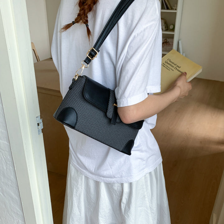 Structured Crossbody Handbag Bowlift