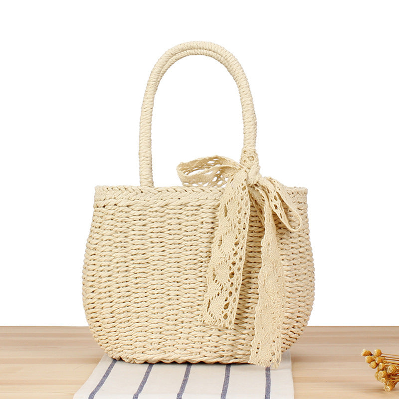 Basket bag with elegant lace Bowlift