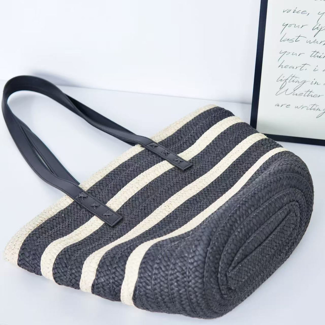 Fashionable Beach Bag Bowlift
