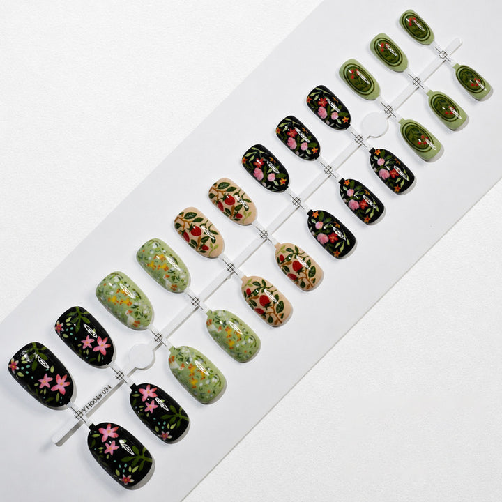 Artificial nails with floral design Bowlift