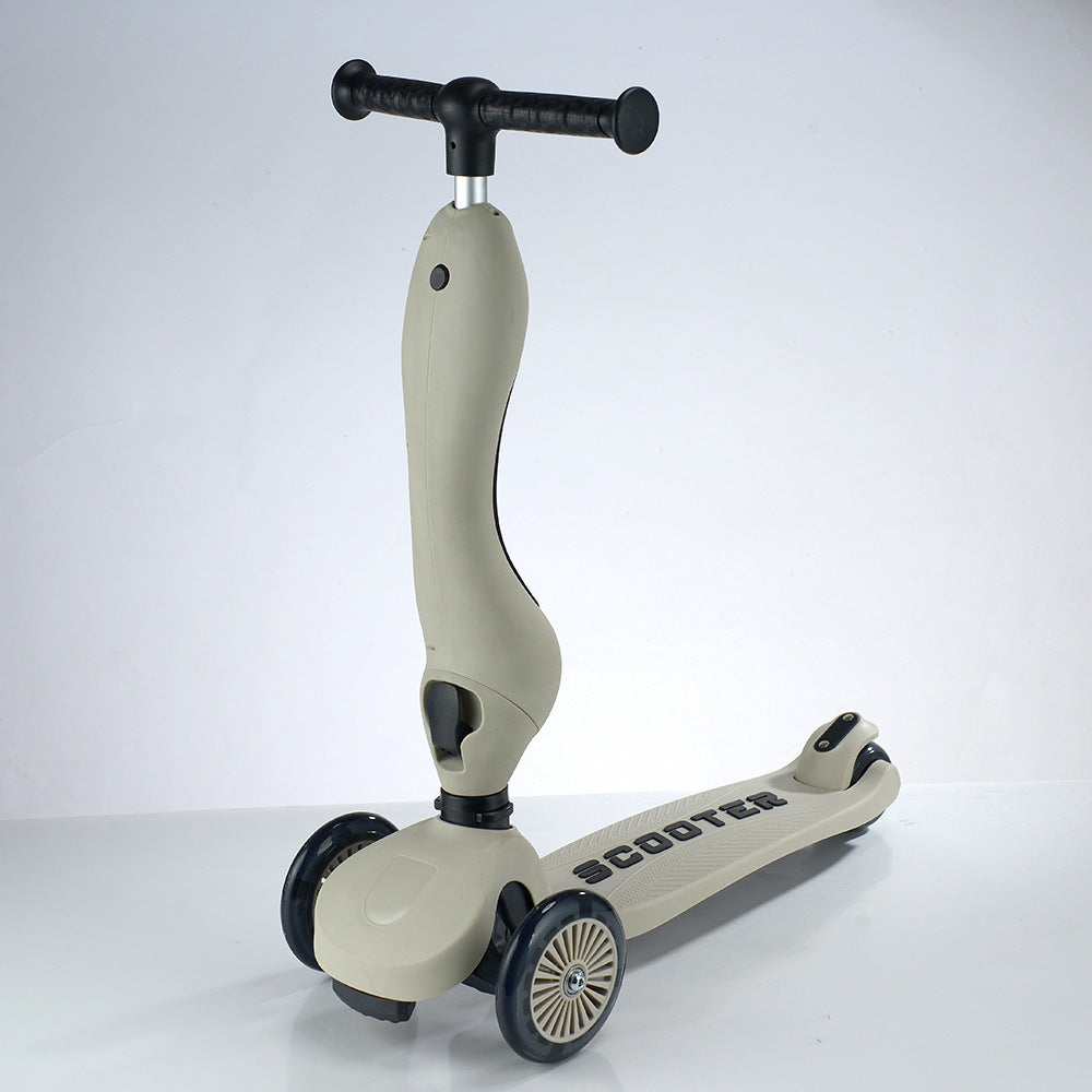 Versatile Three-Wheel Kick Scooter Bowlift