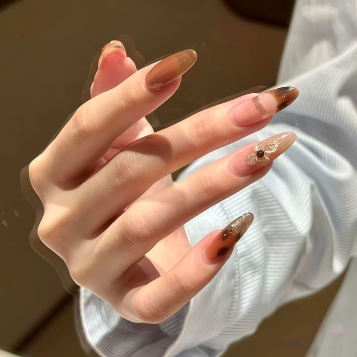 Artistic Floral-Embellished Press-On Nail Art Bowlift