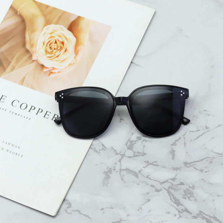Contemporary Square Frame Sunglasses Bowlift