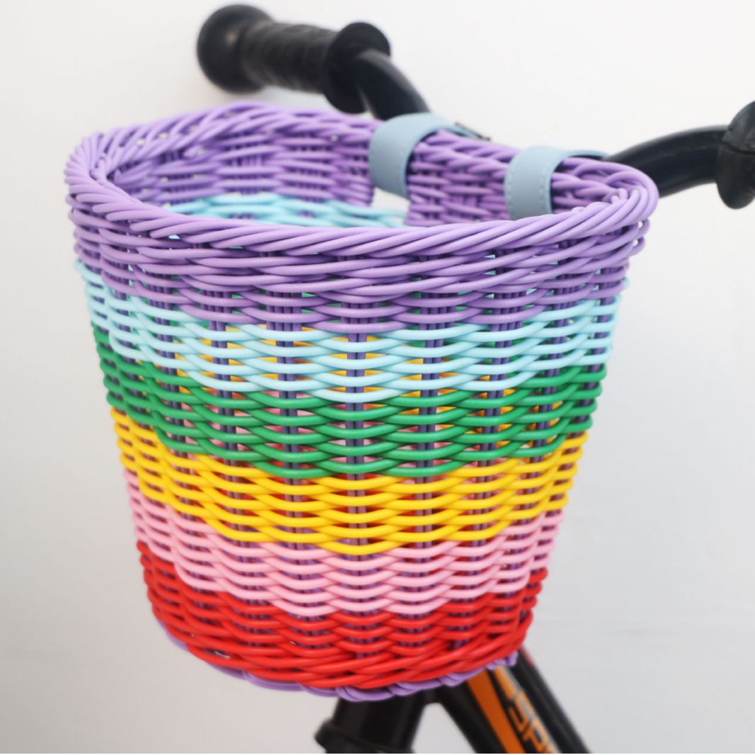 Balance bike with basket Bowlift