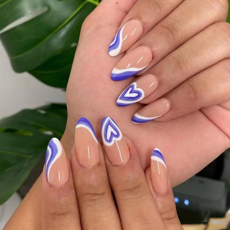 Artful nail extensions with an elegant leaf pattern Bowlift