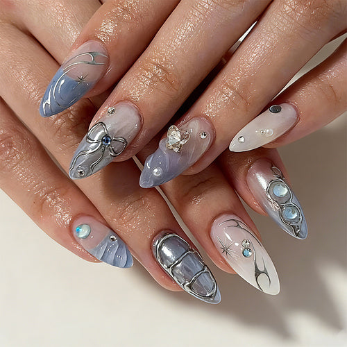 Nail art set with glamorous 3D decorations and elegant accents Bowlift