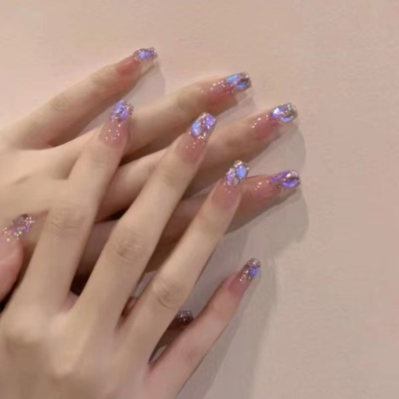 Glamorous artificial nails with rhinestone details Bowlift