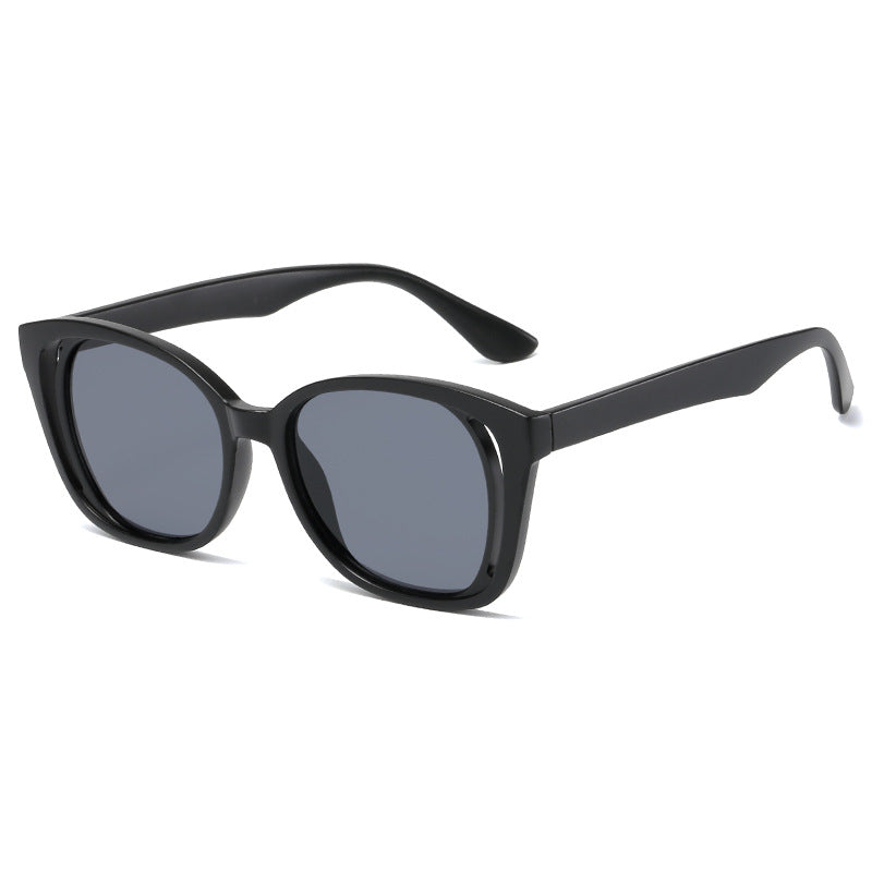 Ladies stylish cat-eye sunglasses with sturdy frame Bowlift