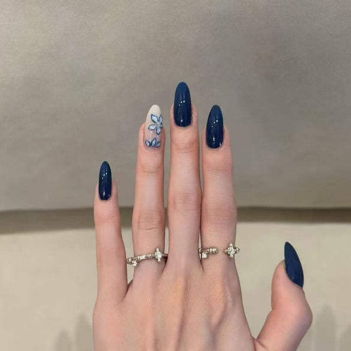 Artistic Stiletto Nail Set Bowlift