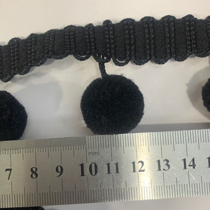 Decorative Pompon Belt Bowlift