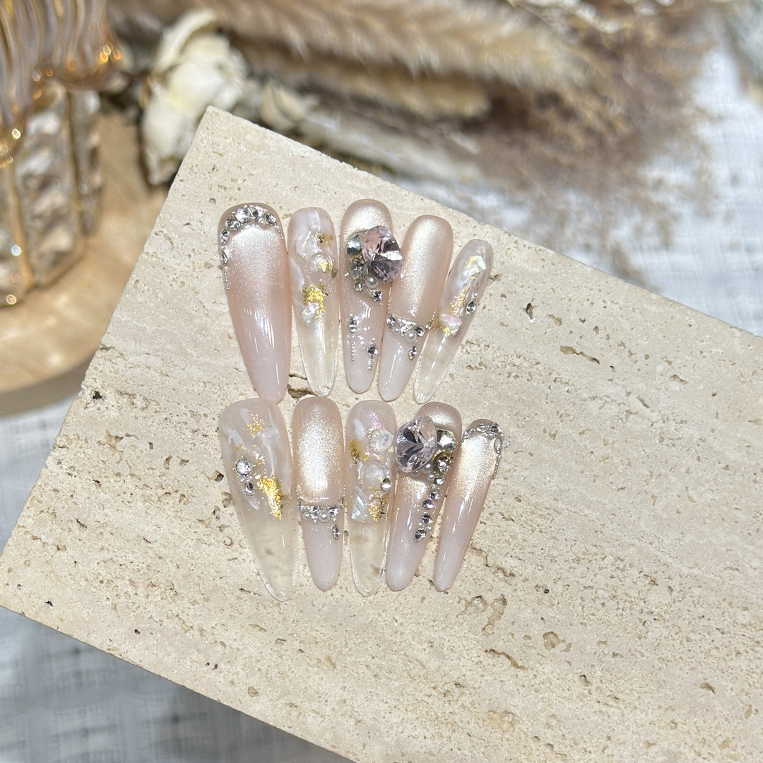 Decorative Stiletto Press-On Nail Art Set with Gemstone Accents Bowlift