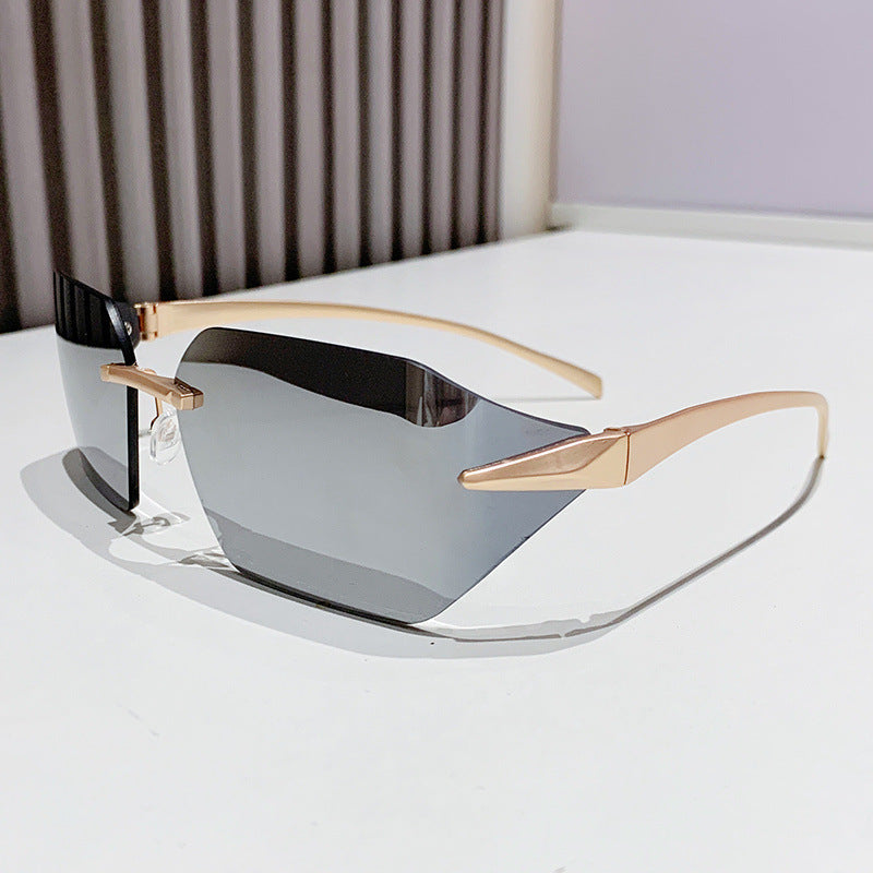 Women's fashion square sunglasses with embellished metal frame Bowlift